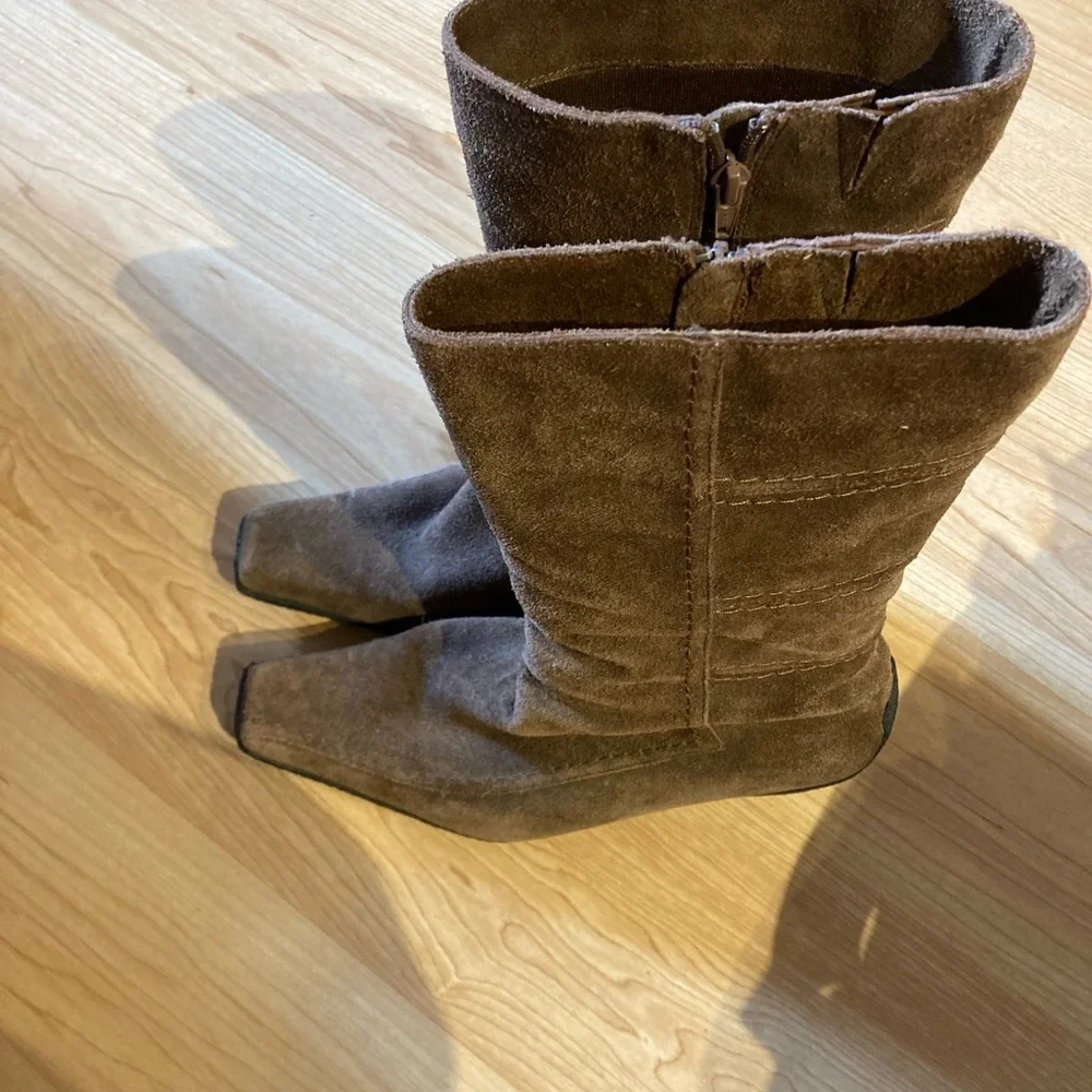 Free with purchase - Predictions Brown Suede Wedge Boots - Picture 4 of 8